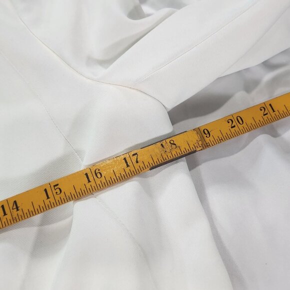 White House Black Market White Blazer Size 8 
lot H - Picture 7 of 9